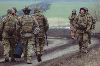 Quân số áp đảo gấp 5 lần Ukraine, Nga dồn dập vây bọc mặt trận chiến lược