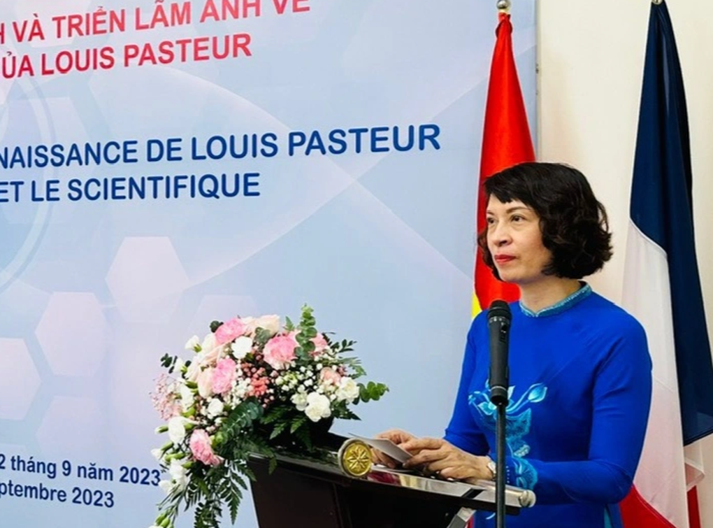 Thứ trưởng Bộ Y tế: Việt Nam đang phải đối mặt nhiều nguy cơ - 2 Thứ trưởng Bộ Y tế: Việt Nam đang phải đối mặt nhiều nguy cơ - 2