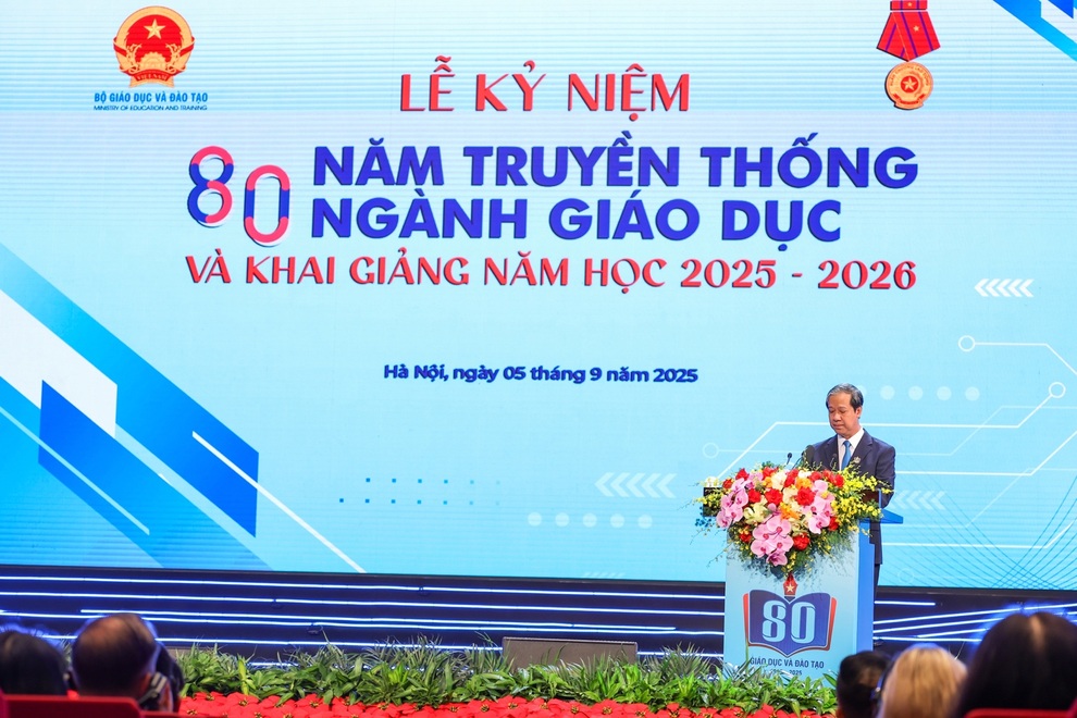 Lễ kỷ niệm 80 năm truyền thống ngành Giáo dục và khai giảng năm học 2025-2026 - 2 Lễ kỷ niệm 80 năm truyền thống ngành Giáo dục và khai giảng năm học 2025-2026 - 2