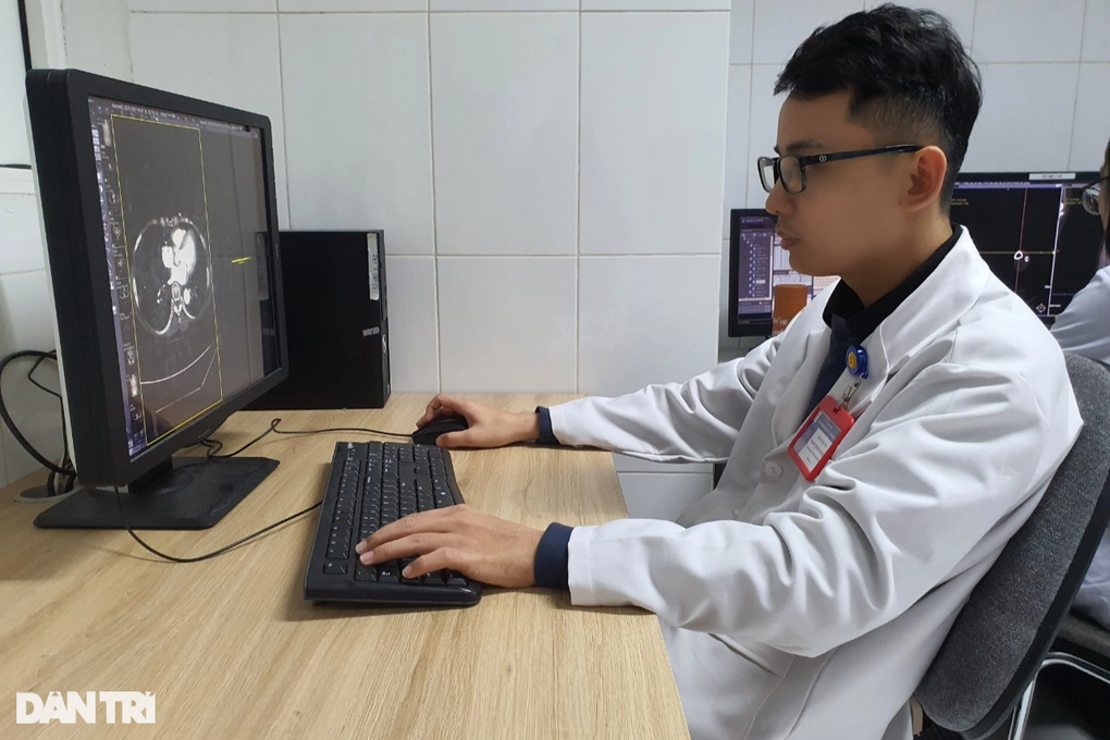 Bác sĩ nội trú 26 tuổi mắc suy thận, khát khao được sống để cống hiến - 2 Bác sĩ nội trú 26 tuổi mắc suy thận, khát khao được sống để cống hiến - 2