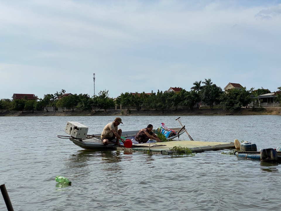 Thương binh hạng 1/4 làm giàu từ nuôi cá, thu lãi 100 triệu đồng/năm - 3 Thương binh hạng 1/4 làm giàu từ nuôi cá, thu lãi 100 triệu đồng/năm - 3