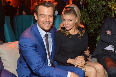 Fergie mang bầu con đầu lòng