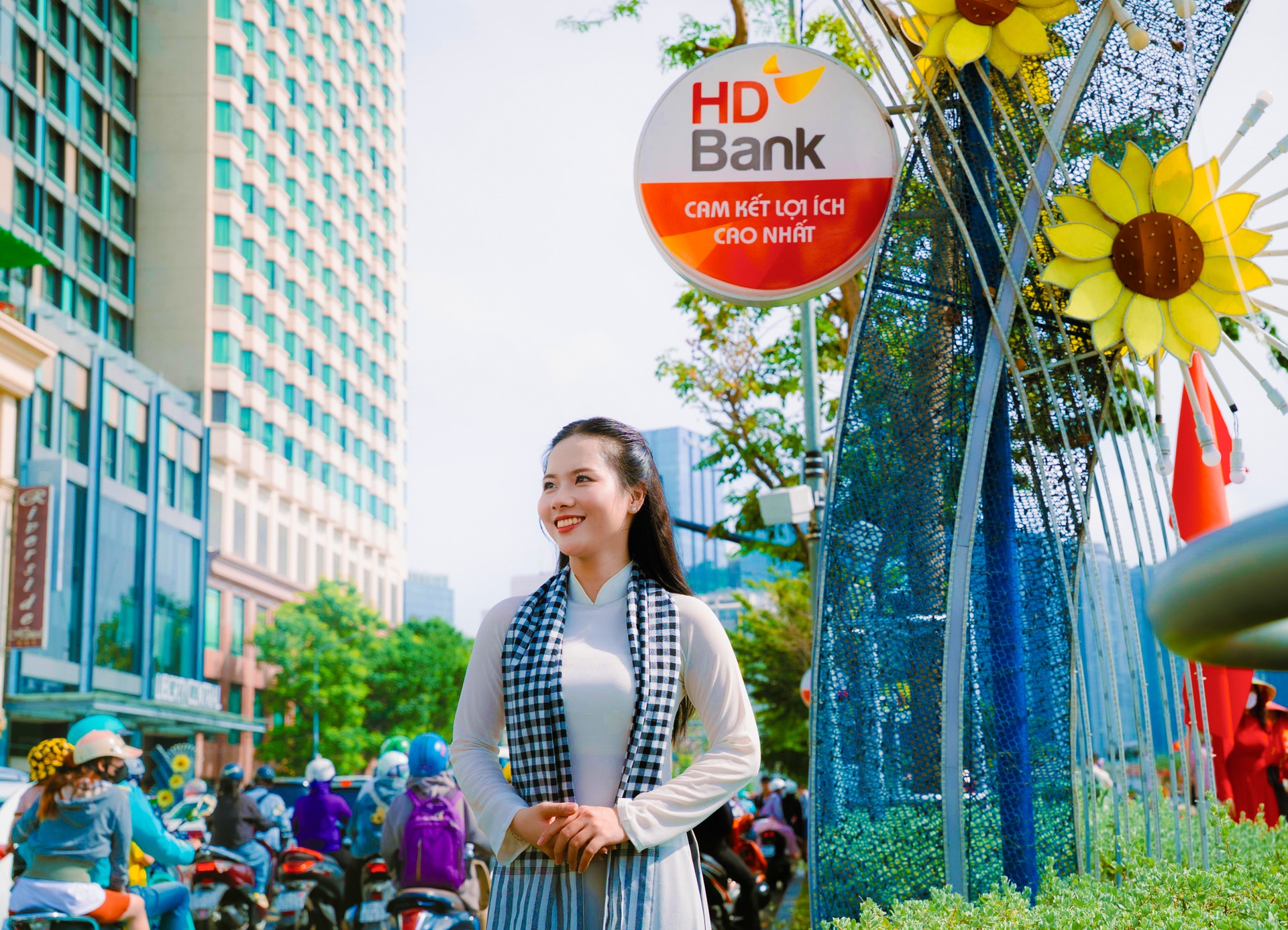 TPHCM: Rực rỡ cờ hoa, khát vọng và dấu ấn những thương hiệu ngân hàng - 9 TPHCM: Rực rỡ cờ hoa, khát vọng và dấu ấn những thương hiệu ngân hàng - 9