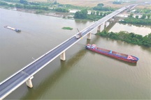 Cầu trăm tỷ vượt sông Đáy nối Ninh Bình - Nam Định trước ngày thông xe