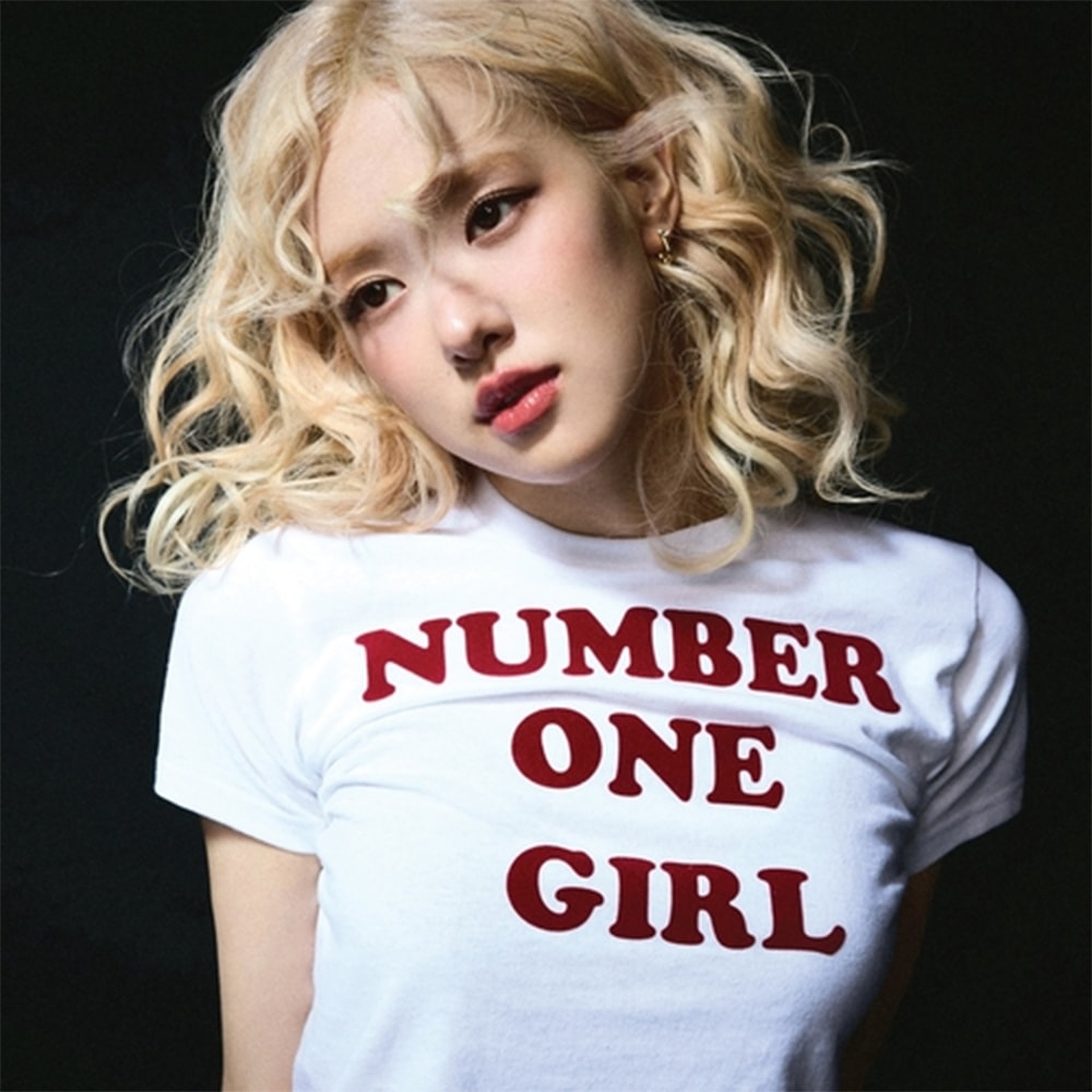 Phương Oanh diện bộ đồ giản dị giá 1,4 tỷ đồng, lộ là fan của Blackpink - 8 Phương Oanh diện bộ đồ giản dị giá 1,4 tỷ đồng, lộ là fan của Blackpink - 8