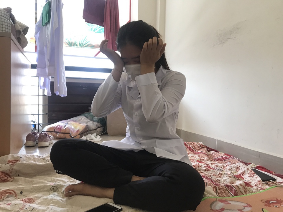Người phụ nữ khỏi Covid-19, trở về từ tâm dịch Chí Linh ngày 30 Tết - 4 Người phụ nữ khỏi Covid-19, trở về từ tâm dịch Chí Linh ngày 30 Tết - 4