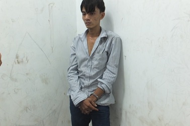 Cướp tiền, bị truy đuổi, gã thanh niên vứt xe, đào tẩu vẫn không thoát