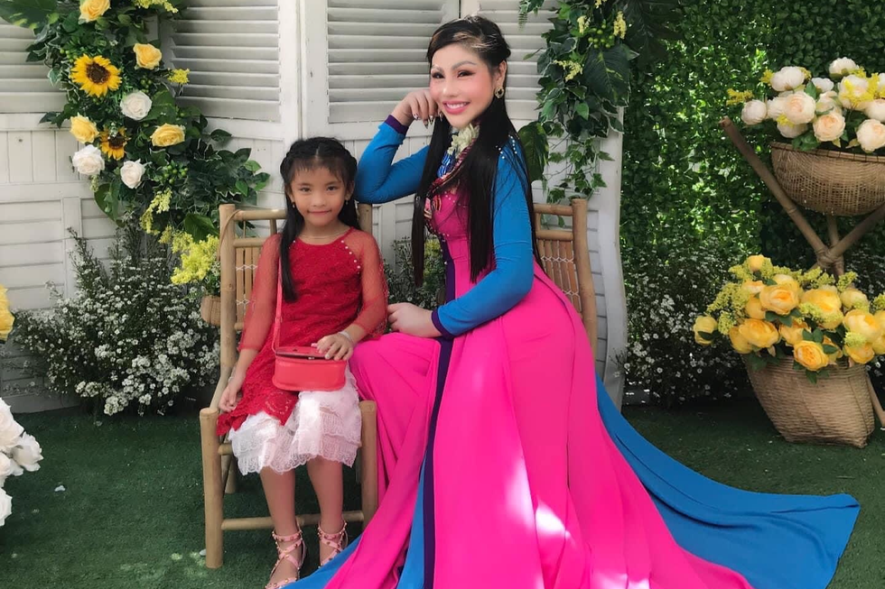 Lời cầu xin đừng gọi mẹ là pê đê của con gái nữ hoàng lô tô - 5 Lời cầu xin đừng gọi mẹ là pê đê của con gái nữ hoàng lô tô - 5