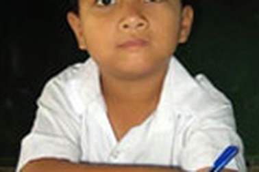 Chuyện cảm động về cậu bé khuyết tật tứ chi