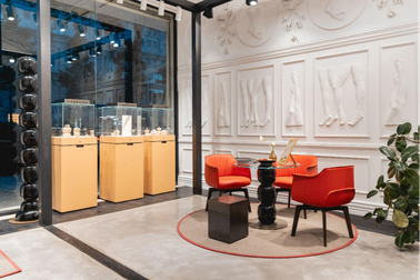 Runway Việt Nam ra mắt thương hiệu trang sức đương đại Vhernier tại Rex Hotel