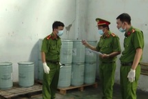 Từ một vụ tự tử, phá đường dây buôn 4 tấn xyanua ở TPHCM