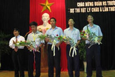 Đà Nẵng tuyên dương 600 học sinh giỏi nổi bật