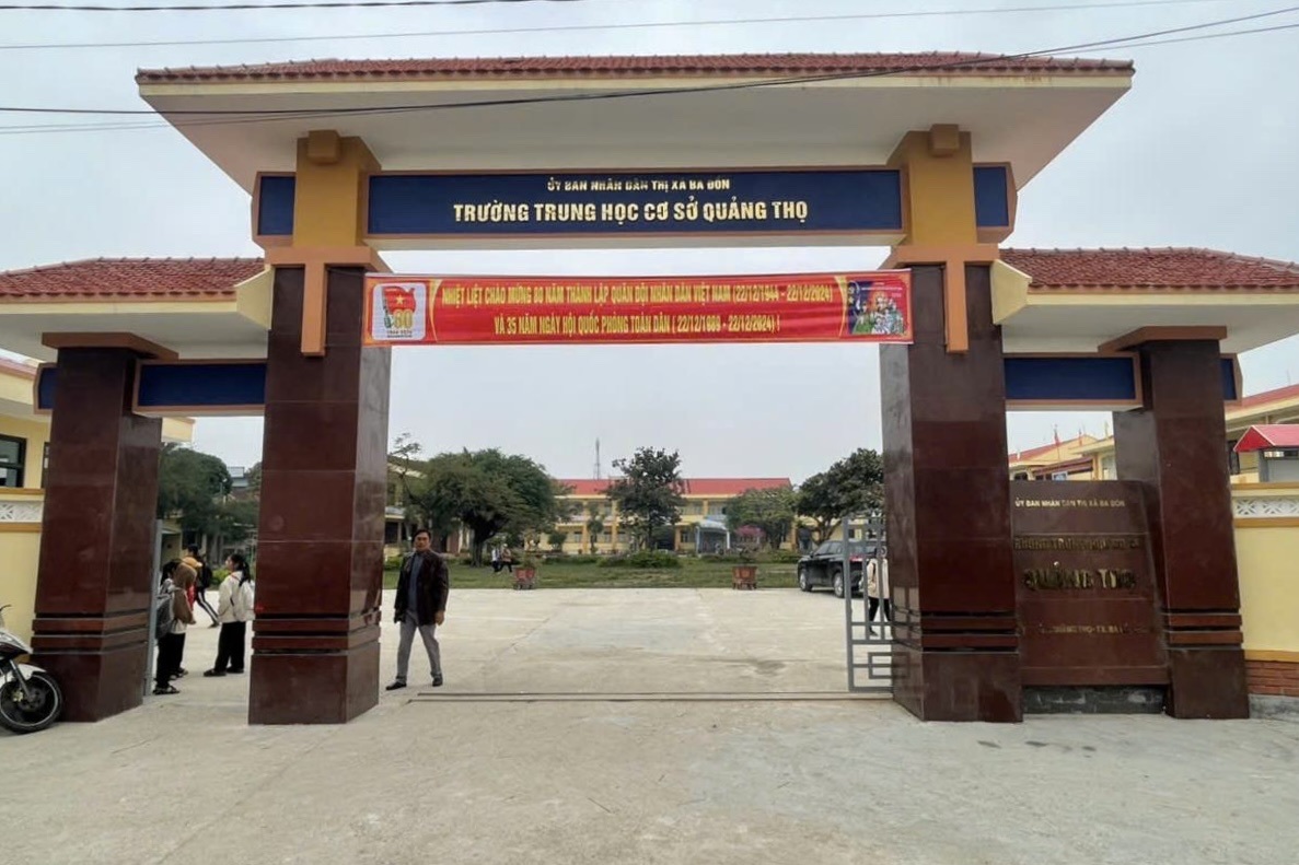 นายกเทศมนตรีจังหวัดยกฟ้องครูใหญ่ชาย - 1 Nam hiệu trưởng được chủ tịch tỉnh giải oan - 1