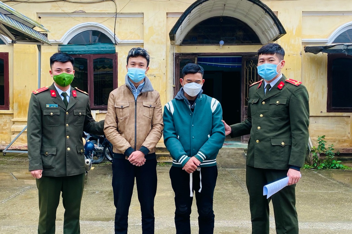 Hơn 100 người bị lừa đảo vì tham gia vay vốn nhanh trên Facebook - 2 Hơn 100 người bị lừa đảo vì tham gia vay vốn nhanh trên Facebook - 2