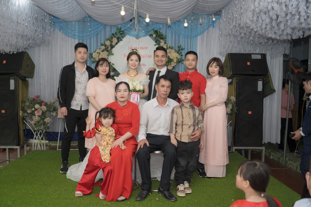 Đám cưới gây sốt ở Phú Thọ: Mẹ chồng làm cỗ linh đình, gả con dâu lấy chồng - 5 Đám cưới gây sốt ở Phú Thọ: Mẹ chồng làm cỗ linh đình, gả con dâu lấy chồng - 5