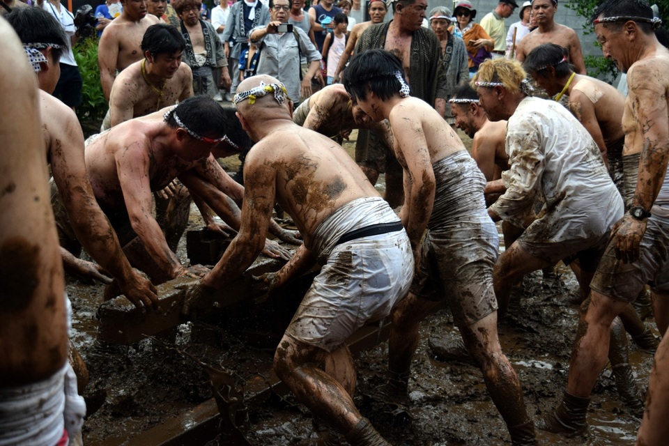 Đến Saitama hòa mình vào lễ hội tắm bùn siêu độc đáo - 1 Đến Saitama hòa mình vào lễ hội tắm bùn siêu độc đáo - 1