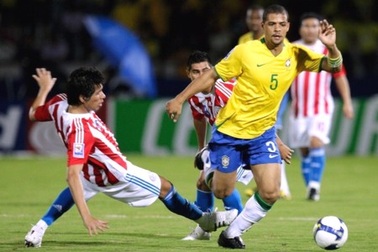 Arsenal dùng 15 triệu bảng “dụ” Fiorentina nhả Melo