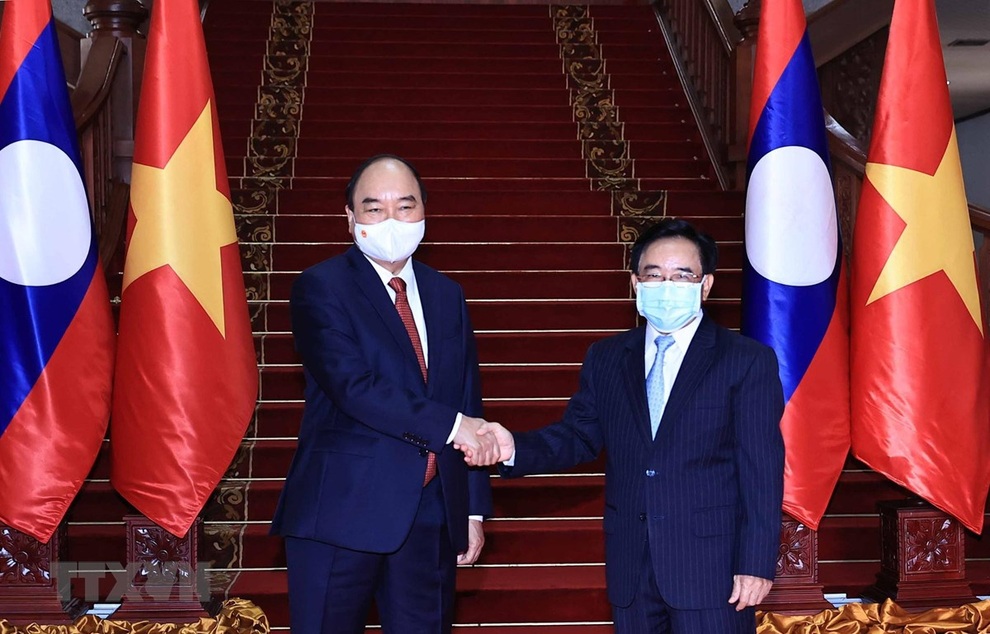 Chủ tịch nước Nguyễn Xuân Phúc hội kiến Thủ tướng Lào - 1 Chủ tịch nước Nguyễn Xuân Phúc hội kiến Thủ tướng Lào - 1