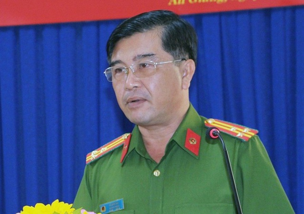Cựu trưởng phòng cảnh sát kinh tế bị bắt liên quan trùm buôn lậu Mười Tường - 1 Cựu trưởng phòng cảnh sát kinh tế bị bắt liên quan trùm buôn lậu Mười Tường - 1