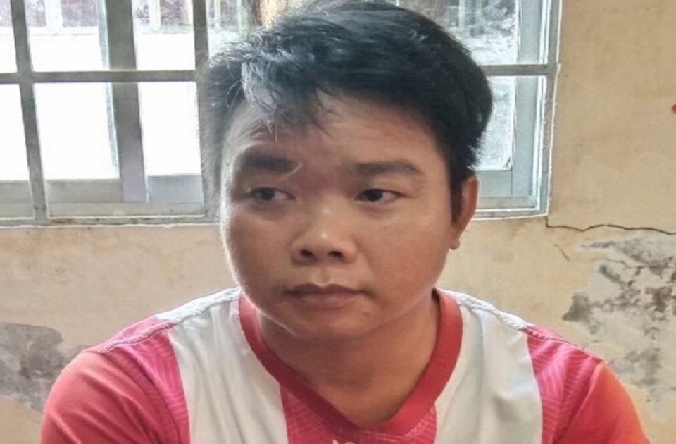 Bắt kẻ xông vào bệnh viện truy sát bệnh nhân, sau 6 tháng trốn truy nã - 1 Bắt kẻ xông vào bệnh viện truy sát bệnh nhân, sau 6 tháng trốn truy nã - 1