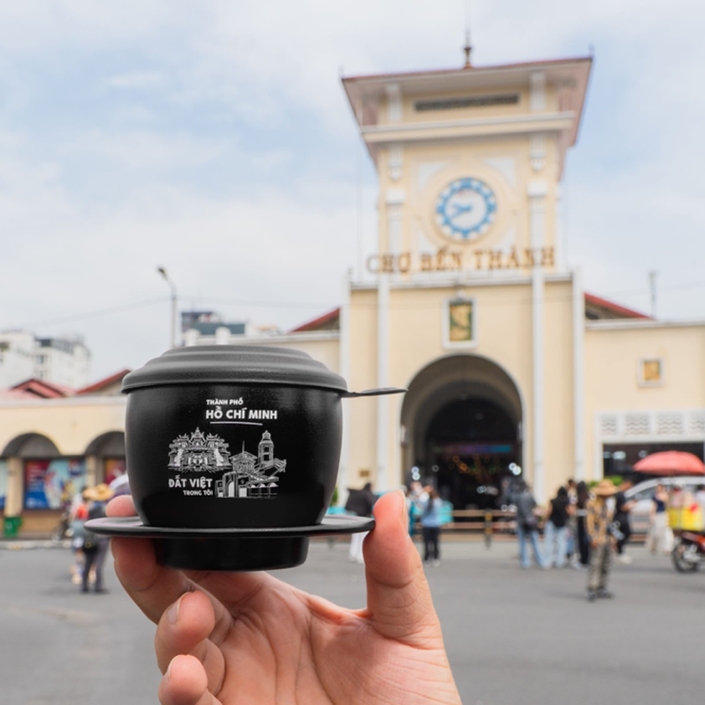 យីហោ គីម ហង្ស បើកដំណើរការប្រមូលតម្រងកាហ្វេ ៣៤ខេត្ត-ក្រុង - ៣ Thương hiệu Kim Hằng ra mắt bộ sưu tập phin cà phê 34 tỉnh thành - 3