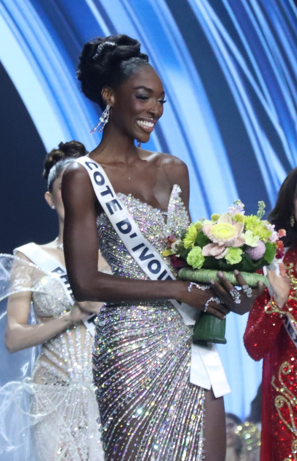 Thấy gì từ việc Hương Giang trượt top 30 Hoa hậu Hoàn vũ? - 7