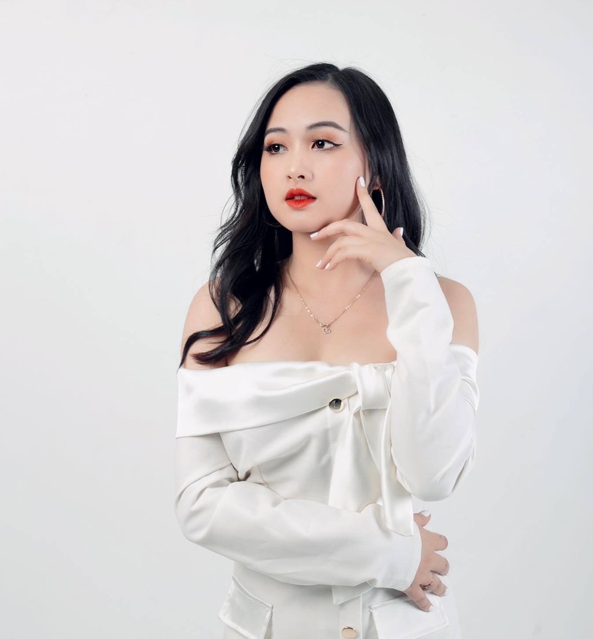Nữ sinh chạm đến trái tim khán giả khi vào vai thi sĩ Xuân Quỳnh - 1 Nữ sinh chạm đến trái tim khán giả khi vào vai thi sĩ Xuân Quỳnh - 1