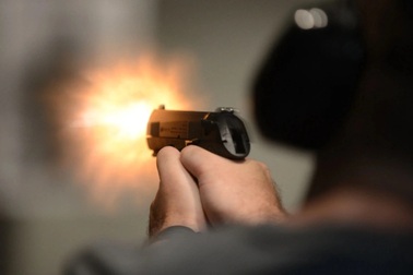 Bắt đối tượng nghi nổ súng trong đêm khiến nhiều người bỏ chạy