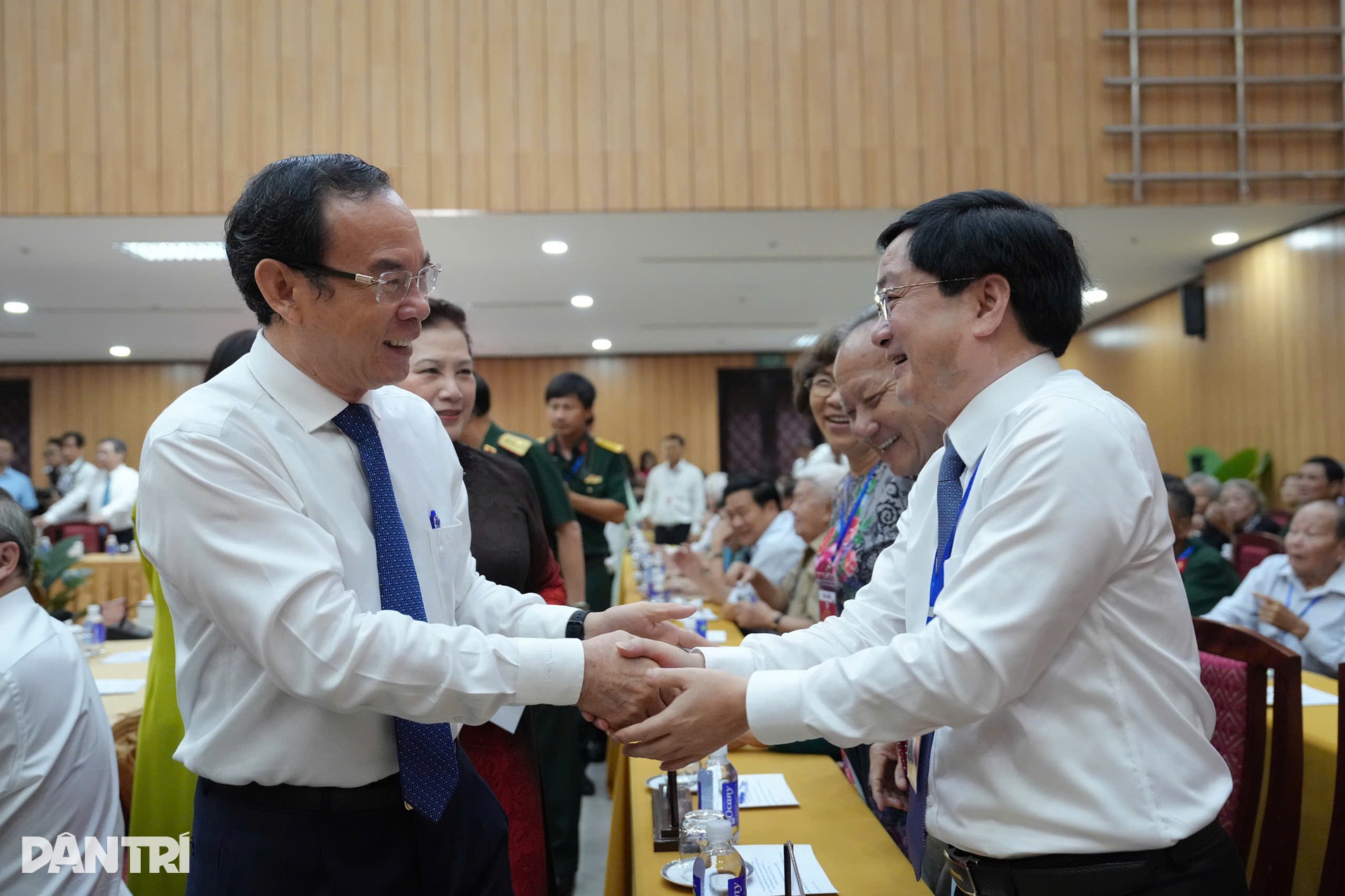 Tổng Bí thư Tô Lâm gặp gỡ cán bộ lão thành cách mạng tại TPHCM - 8 Tổng Bí thư Tô Lâm gặp gỡ cán bộ lão thành cách mạng tại TPHCM - 8