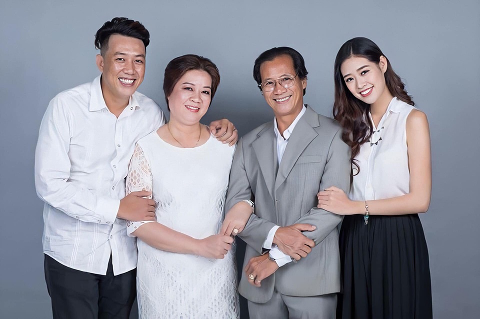Sao Việt thể hiện tình cảm trong Ngày gia đình - 4 Sao Việt thể hiện tình cảm trong Ngày gia đình - 4