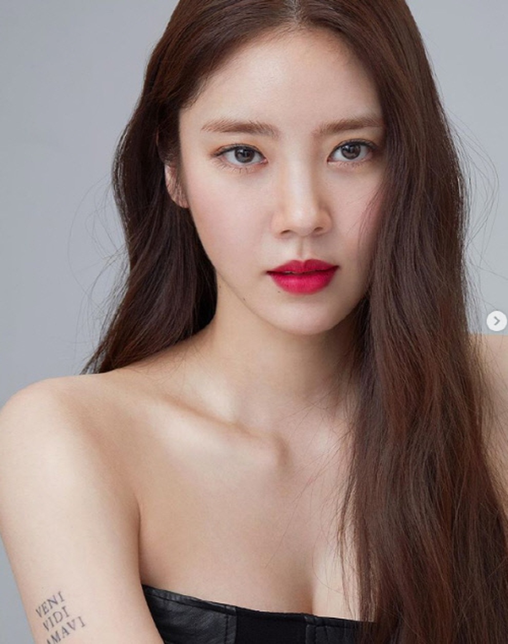 Hai minh tinh hạng A của Hàn Quốc bất ngờ bị tố đào mỏ - 5 Hai minh tinh hạng A của Hàn Quốc bất ngờ bị tố đào mỏ - 5