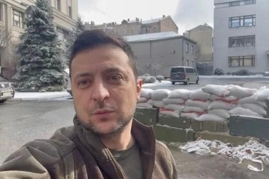 Những ngày căng thẳng của Tổng thống Ukraine