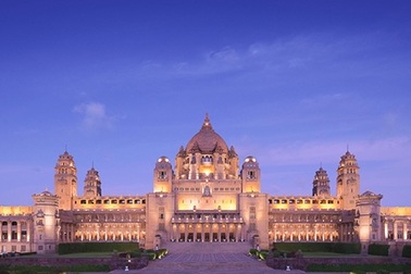 Khách sạn lâu đài xa hoa bậc nhất thế giới