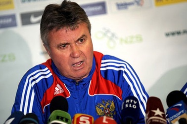 Guus Hiddink quyết định chia tay “Gấu Nga”