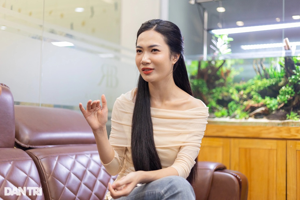Nương tử Thanh Huế tiết lộ đời thực khác xa bà chủ sòng bạc sành sỏi - 6 Nương tử Thanh Huế tiết lộ đời thực khác xa bà chủ sòng bạc sành sỏi - 6