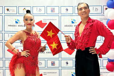 Cặp VĐV Việt Nam lọt Top 50 đôi dancesport thế giới lứa tuổi trung niên