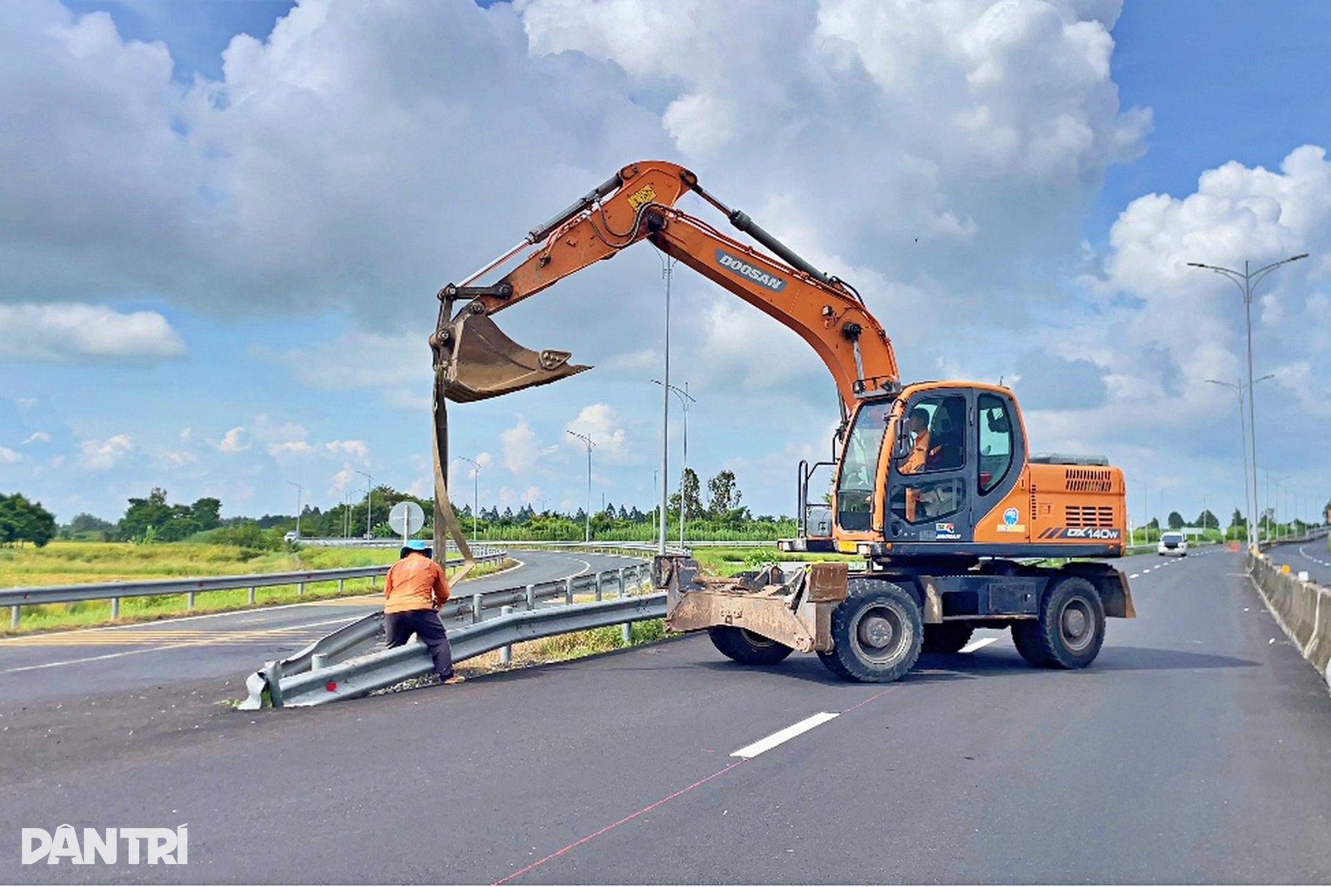 Hơn 50km đường nhan nhản ổ voi, ổ gà lột xác sau khi đầu tư 750 tỷ đồng - 5