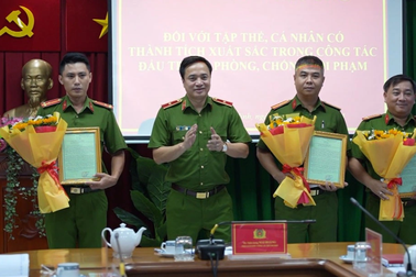 Khen thưởng lực lượng tham gia phá vụ án 2 bé gái bị bắt cóc ở TPHCM