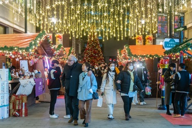 Thế giới rộn ràng chờ đón Giáng sinh sau 3 năm đại dịch