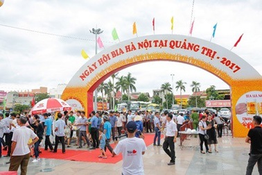 “Cháy vé” vào cổng Ngày hội Bia Hà Nội tại Quảng Trị