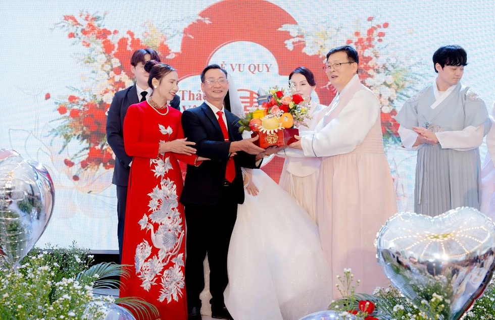 Chuyện tình thầy trò Việt - Hàn, đàng trai quyết ở rể vì một lời hẹn ước - 6 Chuyện tình thầy trò Việt - Hàn, đàng trai quyết ở rể vì một lời hẹn ước - 6