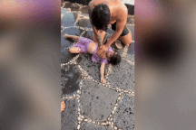 Người hùng cứu bé gái đuối nước: Bác sĩ chỉ tình huống nguy hiểm cần "tỉnh"