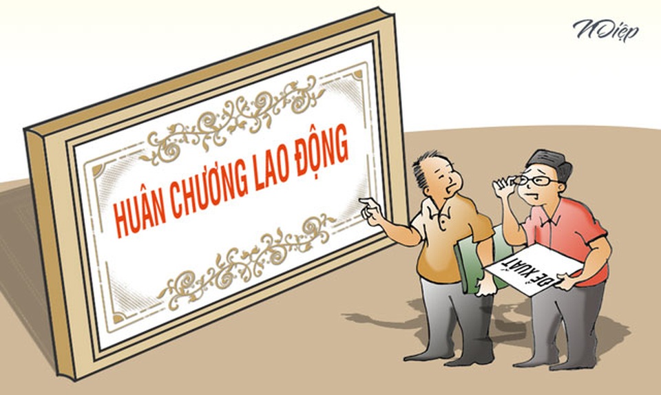 Đã là “tượng đài”, có nên “vội vã” với huân chương? - 1 Đã là “tượng đài”, có nên “vội vã” với huân chương? - 1