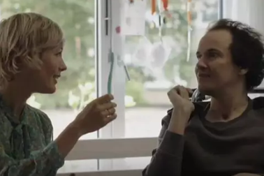 8 năm mất khả năng vận động, nói chuyện, tỉnh dậy nhờ... 1 viên thuốc ngủ