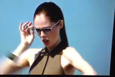 Coco Rocha tạo dáng ấn tượng