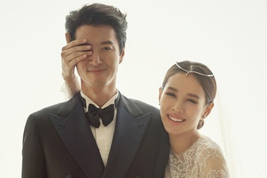 Lee Dong Gun và Jo Yoon Hee đẹp đôi trên tạp chí