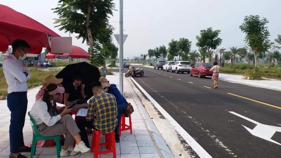 Ồ ạt đầu cơ găm đất khiến giá tăng phi mã, hệ lụy khủng khiếp ra sao? - 3 Ồ ạt đầu cơ găm đất khiến giá tăng phi mã, hệ lụy khủng khiếp ra sao? - 3