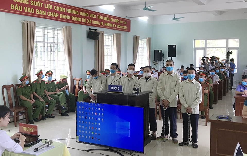 Tổ chức cho người Trung Quốc nhập cảnh trái phép, 6 bị cáo lãnh 25 năm tù - 2 Tổ chức cho người Trung Quốc nhập cảnh trái phép, 6 bị cáo lãnh 25 năm tù - 2