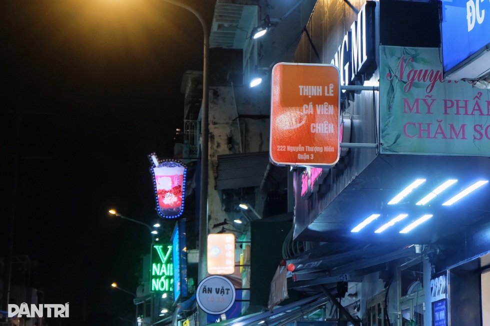 Phố ẩm thực Nguyễn Thượng Hiền đìu hiu: Chủ tiệm sống nhờ... bán online - 9