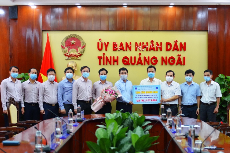 BSR tài trợ tỉnh Quảng Ngãi 2,5 tỷ đồng mua máy xét nghiệm Covid-19 - 3 BSR tài trợ tỉnh Quảng Ngãi 2,5 tỷ đồng mua máy xét nghiệm Covid-19 - 3